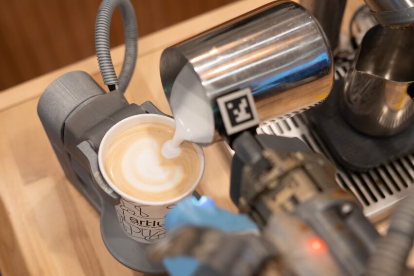 Tech News 8 i don t hate the robot barista