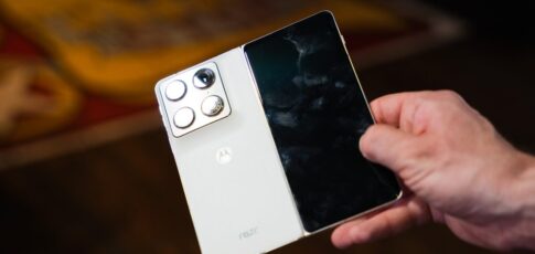 Tech News 5 motorola razr fold leak offers a peek