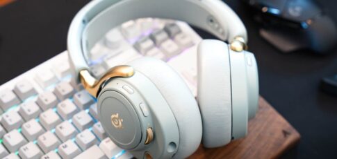 Tech News 7 review steelseries pricey arctis nova elite headphones