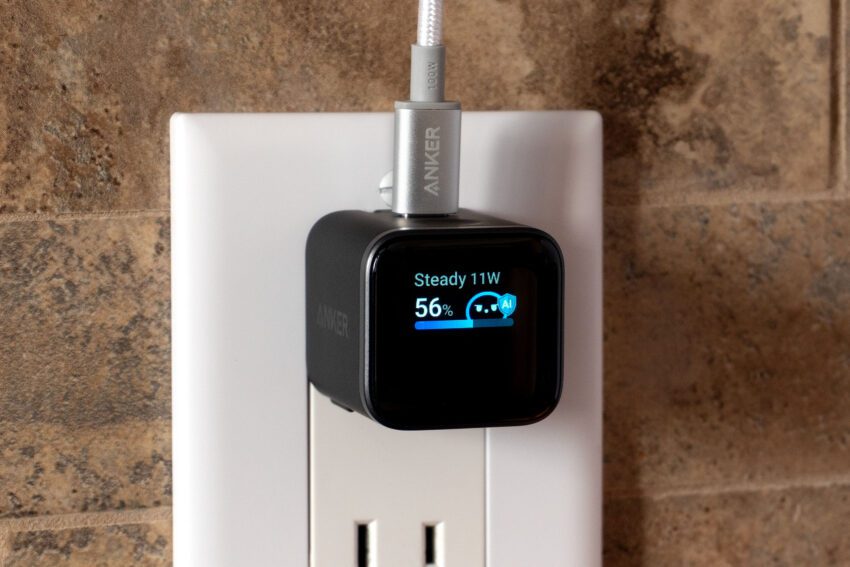 Tech News 2 anker s new charger with a screen