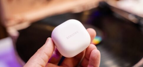 samsung goes back to its old charging