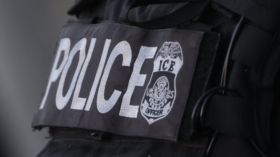 "ICE Out of Our Faces Act" would ban ICE and CBP use of facial recognition 2 ice out of our faces act would