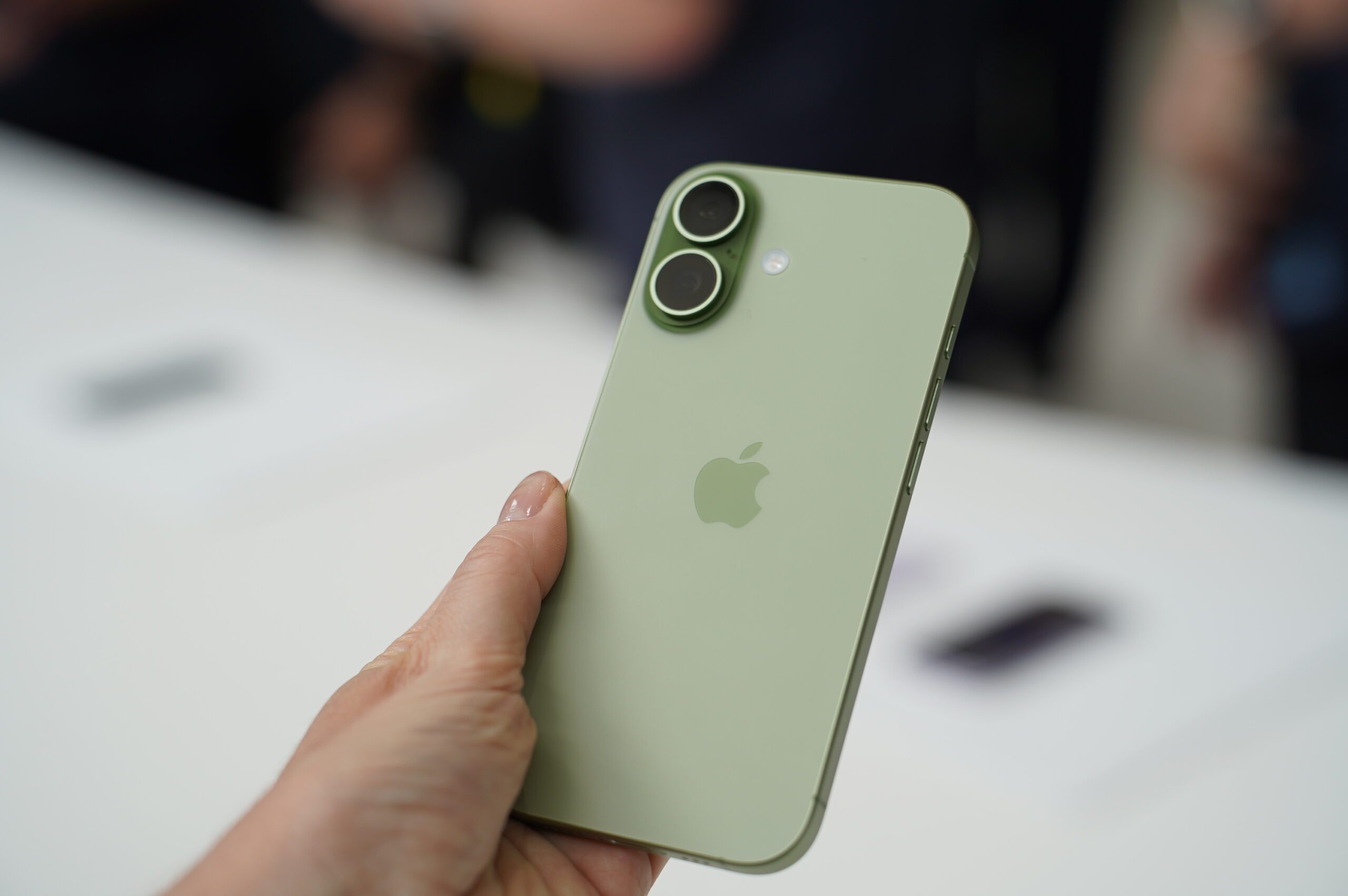 A new RCS update could connect iPhone and Android video calls, someday 2 a new rcs update could connect iphone