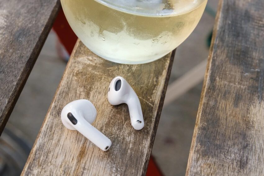 apple s cheapest airpods have hit 89