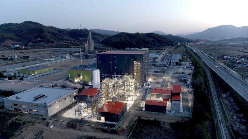 group14 opens factory to produce battery materials