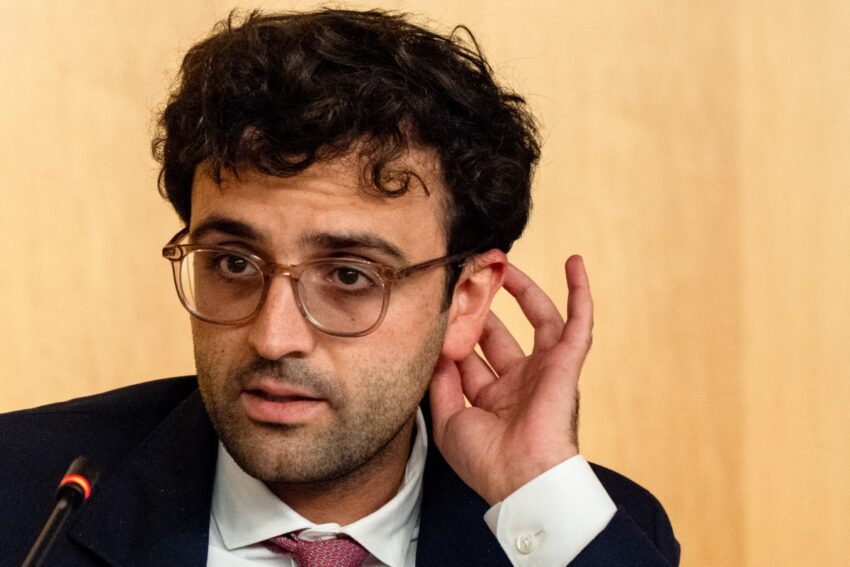 kalshi wins temporary pause in arizona criminal