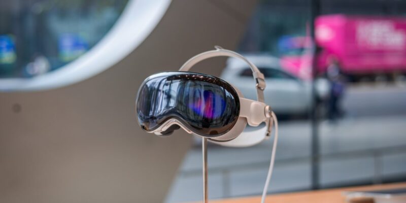 Apple Vision Pro suffered from indecisive leadership – here’s how it could change 8 apple vision pro suffered from indecisive leadership