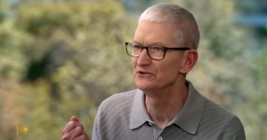 apple ceo tim cook stepping down john