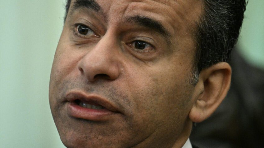fda chief resigns after trump admin forced