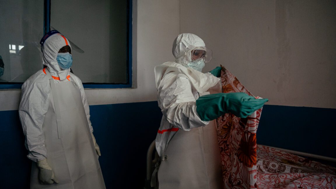 Ebola outbreak now third largest recorded and "spreading rapidly" 3 ebola outbreak now third largest recorded and