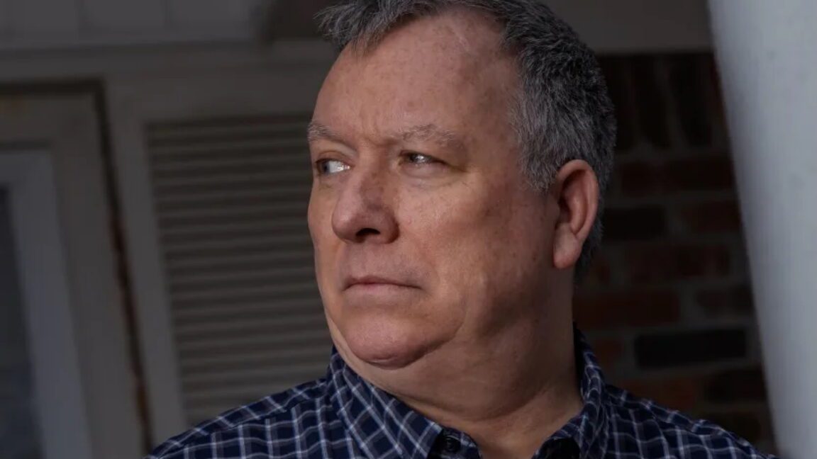 Man wins $835K after sheriff jailed him for a month over Charlie Kirk post 3 man wins 835k after sheriff jailed him