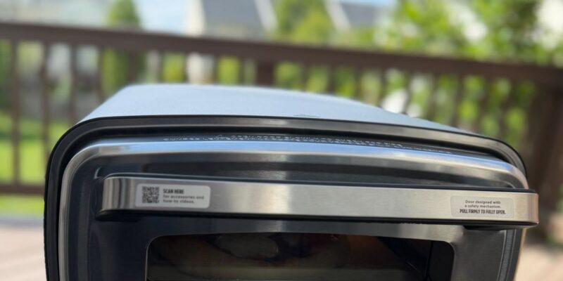 this 300 pizza oven can easily help