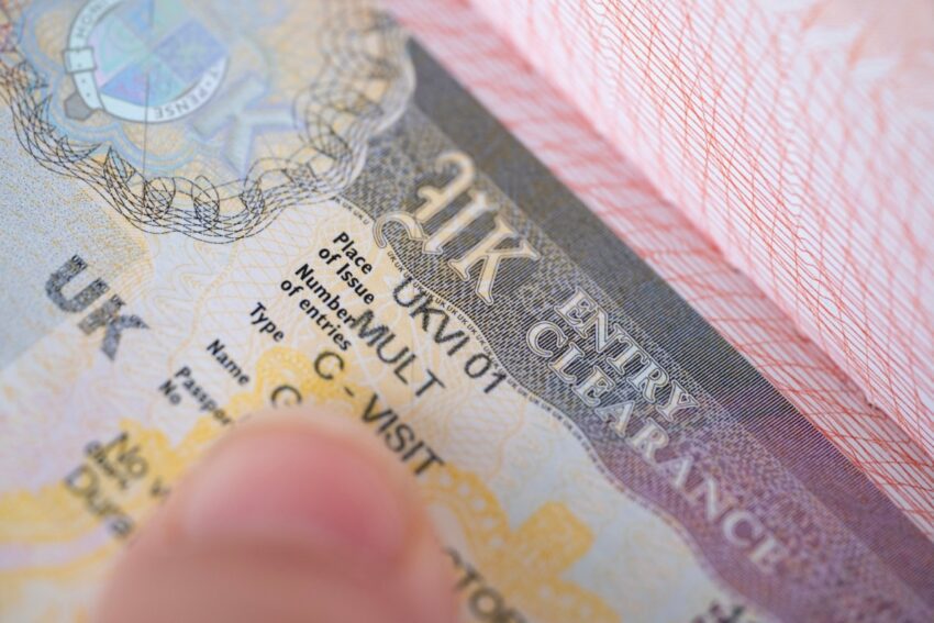uk visa portal spilled thousands of applicants