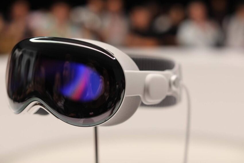 apple vision pro exec is reportedly leaving