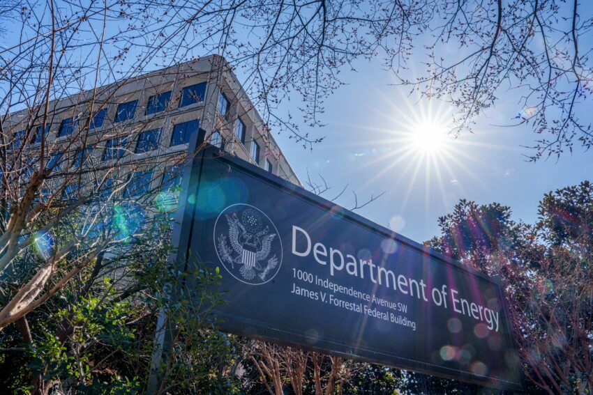 white house deletes thousands of web pages