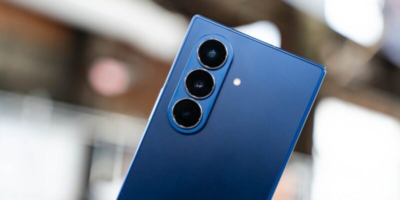 galaxy z fold 8 series camera details