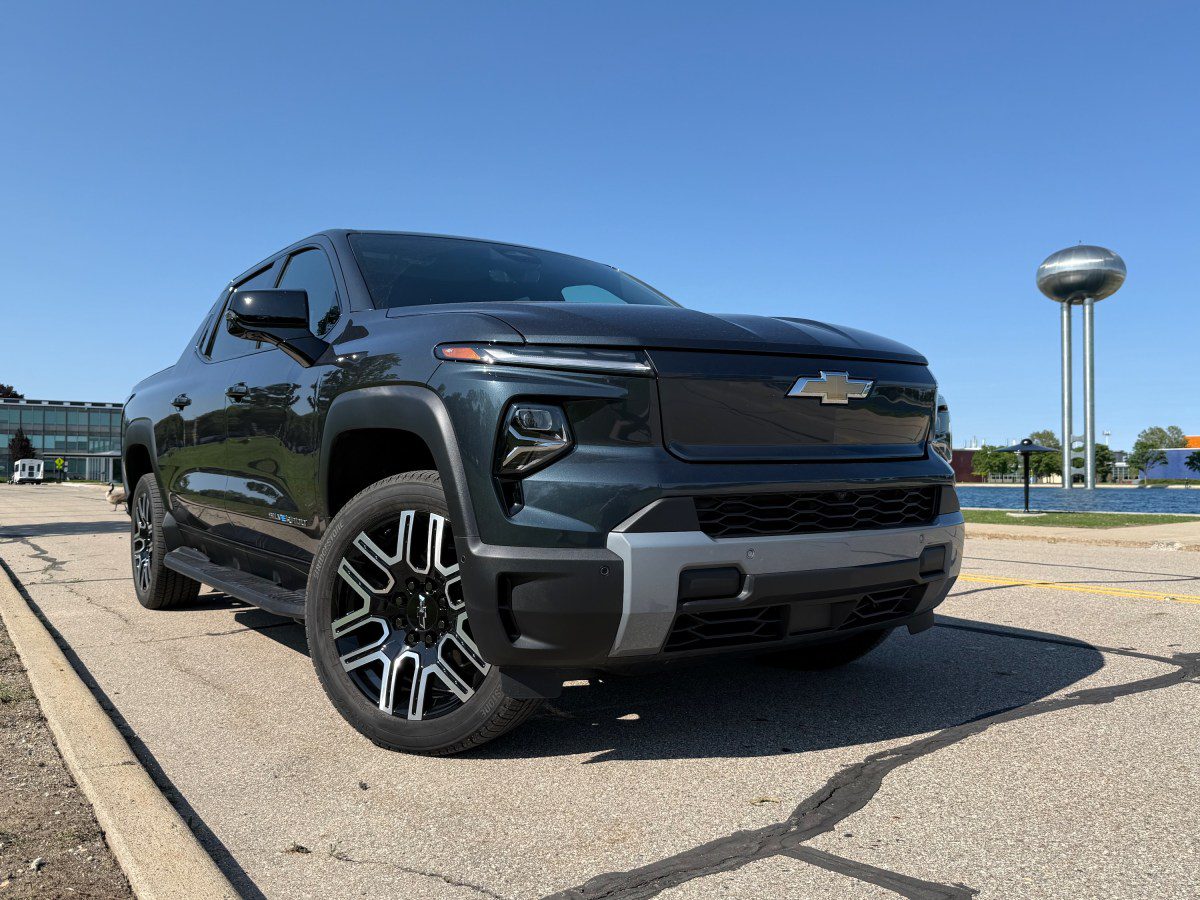 Chevy built an all-American EV truck — why is nobody buying it? 3 chevy built an all-american ev truck -