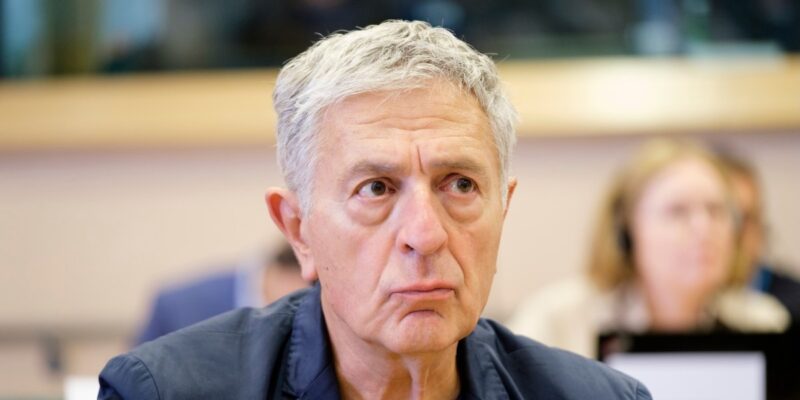 Politician who investigated spyware abuses had his phone hacked with Pegasus spyware 14 politician who investigated spyware abuses had his